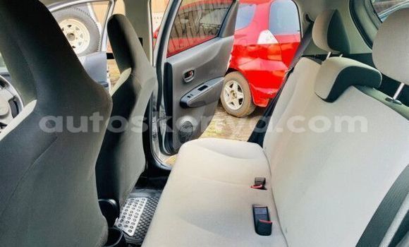 Nunua Ilio tumika Toyota Vitz Fedha Gari ndani ya Machakos nchini Nairobi Nunua Ilio tumika Toyota Vitz Fedha Gari ndani ya Machakos nchini Nairobi