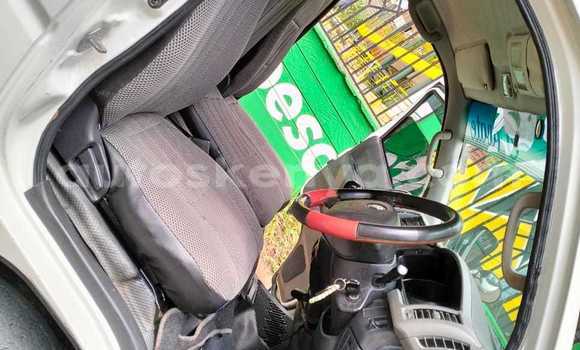 Buy Used Toyota Hiace White Car in Machakos in Nairobi Buy Used Toyota Hiace White Car in Machakos in Nairobi
