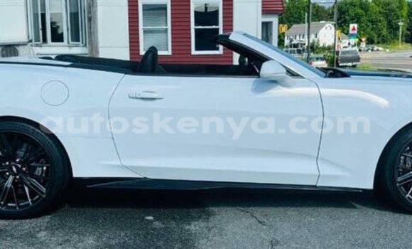 Oofamaa Chevrolet Camaro White Makiinaa iti Nairobi keessatti Nairobi keessatti Oofamaa Chevrolet Camaro White Makiinaa iti Nairobi keessatti Nairobi keessatti