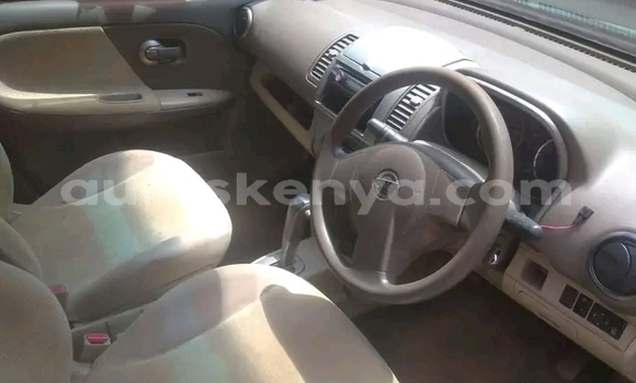 Oofamaa Nissan Note Silver Makiinaa iti Bute keessatti Northeast Kenya keessatti Oofamaa Nissan Note Silver Makiinaa iti Bute keessatti Northeast Kenya keessatti