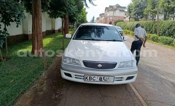 Oofamaa Toyota Premio White Makiinaa iti Changamwe keessatti Coast keessatti Oofamaa Toyota Premio White Makiinaa iti Changamwe keessatti Coast keessatti