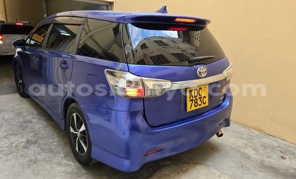 Nunua Ilio tumika Toyota Wish Bluu Gari ndani ya Machakos nchini Nairobi Nunua Ilio tumika Toyota Wish Bluu Gari ndani ya Machakos nchini Nairobi