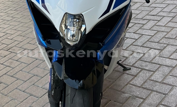 Oofamaa Suzuki GSX–R Blue Doqdoqqee iti Nairobi keessatti Nairobi keessatti
