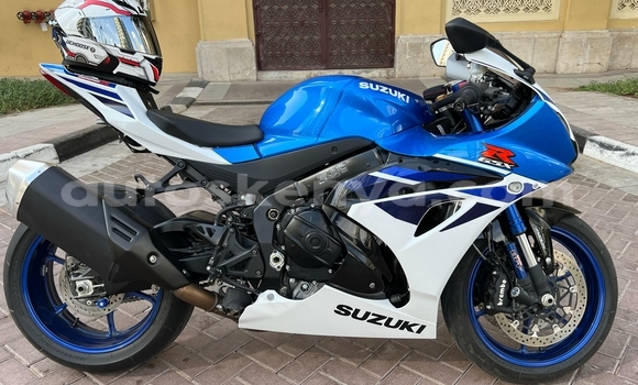 Oofamaa Suzuki GSX–R Blue Doqdoqqee iti Nairobi keessatti Nairobi keessatti Oofamaa Suzuki GSX–R Blue Doqdoqqee iti Nairobi keessatti Nairobi keessatti