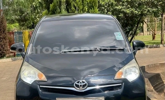 Oofamaa Toyota Ractis Black Makiinaa iti Bute keessatti Northeast Kenya keessatti Oofamaa Toyota Ractis Black Makiinaa iti Bute keessatti Northeast Kenya keessatti