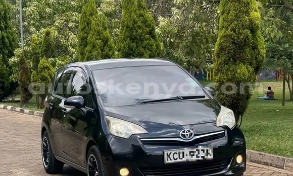 Oofamaa Toyota Ractis Black Makiinaa iti Bute keessatti Northeast Kenya keessatti Oofamaa Toyota Ractis Black Makiinaa iti Bute keessatti Northeast Kenya keessatti