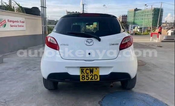 Nunua Ilio tumika Mazda Demio Nyeupe Gari ndani ya Nairobi nchini Nairobi Nunua Ilio tumika Mazda Demio Nyeupe Gari ndani ya Nairobi nchini Nairobi