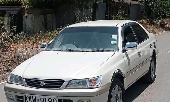 Oofamaa Toyota Premio White Makiinaa iti Bute keessatti Northeast Kenya keessatti Oofamaa Toyota Premio White Makiinaa iti Bute keessatti Northeast Kenya keessatti