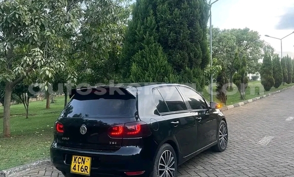 Oofamaa Volkswagen Golf Black Makiinaa iti Bute keessatti Northeast Kenya keessatti Oofamaa Volkswagen Golf Black Makiinaa iti Bute keessatti Northeast Kenya keessatti
