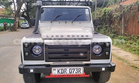 Nunua Ilio tumika Land Rover Defender Nyeupe Gari ndani ya Machakos nchini Nairobi Nunua Ilio tumika Land Rover Defender Nyeupe Gari ndani ya Machakos nchini Nairobi