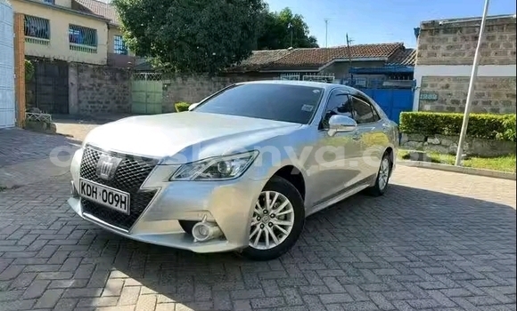Nunua Ilio tumika Toyota Crown Fedha Gari ndani ya Nairobi nchini Nairobi Nunua Ilio tumika Toyota Crown Fedha Gari ndani ya Nairobi nchini Nairobi