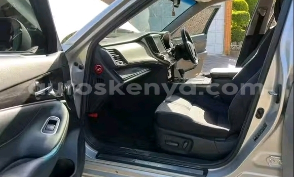 Nunua Ilio tumika Toyota Crown Fedha Gari ndani ya Nairobi nchini Nairobi Nunua Ilio tumika Toyota Crown Fedha Gari ndani ya Nairobi nchini Nairobi