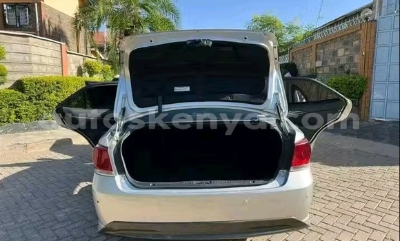 Nunua Ilio tumika Toyota Crown Fedha Gari ndani ya Nairobi nchini Nairobi Nunua Ilio tumika Toyota Crown Fedha Gari ndani ya Nairobi nchini Nairobi