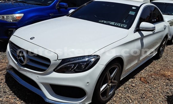Oofamaa Mercedes-Benz C-Classe White Makiinaa iti Nairobi keessatti Nairobi keessatti Oofamaa Mercedes-Benz C-Classe White Makiinaa iti Nairobi keessatti Nairobi keessatti