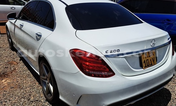 Oofamaa Mercedes-Benz C-Classe White Makiinaa iti Nairobi keessatti Nairobi keessatti Oofamaa Mercedes-Benz C-Classe White Makiinaa iti Nairobi keessatti Nairobi keessatti