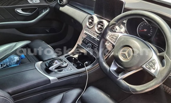 Oofamaa Mercedes-Benz C-Classe White Makiinaa iti Nairobi keessatti Nairobi keessatti Oofamaa Mercedes-Benz C-Classe White Makiinaa iti Nairobi keessatti Nairobi keessatti