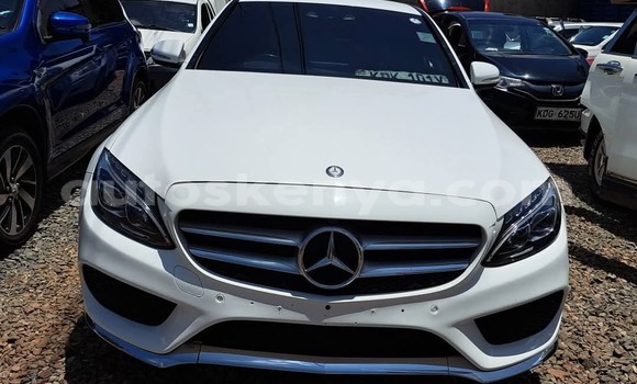 Oofamaa Mercedes-Benz C-Classe White Makiinaa iti Nairobi keessatti Nairobi keessatti Oofamaa Mercedes-Benz C-Classe White Makiinaa iti Nairobi keessatti Nairobi keessatti