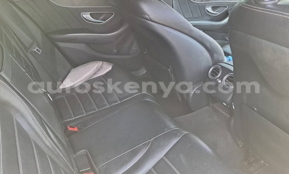 Oofamaa Mercedes-Benz C-Classe White Makiinaa iti Nairobi keessatti Nairobi keessatti Oofamaa Mercedes-Benz C-Classe White Makiinaa iti Nairobi keessatti Nairobi keessatti