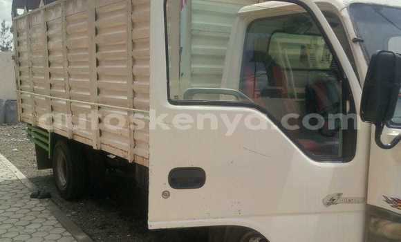 Nunua Ilio tumika Isuzu N–serie Nyeupe Lori ndani ya Nakuru nchini Bonde la Ufafanuzi Nunua Ilio tumika Isuzu N–serie Nyeupe Lori ndani ya Nakuru nchini Bonde la Ufafanuzi