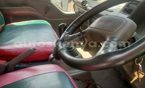 Nunua Ilio tumika Isuzu N–serie Nyeupe Lori ndani ya Nakuru nchini Bonde la Ufafanuzi Nunua Ilio tumika Isuzu N–serie Nyeupe Lori ndani ya Nakuru nchini Bonde la Ufafanuzi