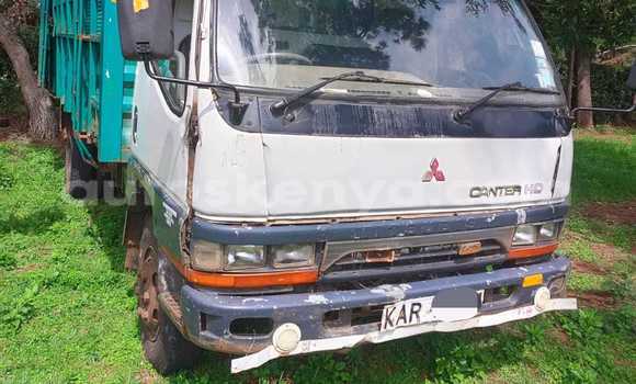 Nunua Ilio tumika Mitsubishi Fuso Nyeupe Lori ndani ya Nakuru nchini Bonde la Ufafanuzi