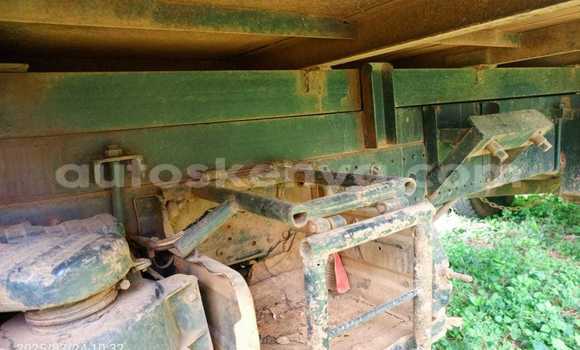 Nunua Ilio tumika Mitsubishi Fuso Nyeupe Lori ndani ya Nakuru nchini Bonde la Ufafanuzi Nunua Ilio tumika Mitsubishi Fuso Nyeupe Lori ndani ya Nakuru nchini Bonde la Ufafanuzi