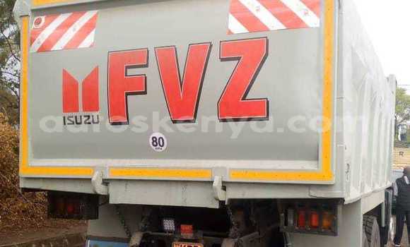 Nunua Ilio tumika Isuzu FTR 850 Nyeupe Lori ndani ya Nakuru nchini Bonde la Ufafanuzi Nunua Ilio tumika Isuzu FTR 850 Nyeupe Lori ndani ya Nakuru nchini Bonde la Ufafanuzi