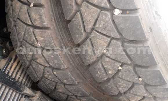 Nunua Ilio tumika Isuzu FTR 850 Nyeupe Lori ndani ya Nakuru nchini Bonde la Ufafanuzi Nunua Ilio tumika Isuzu FTR 850 Nyeupe Lori ndani ya Nakuru nchini Bonde la Ufafanuzi