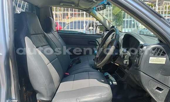 Nunua Ilio tumika Isuzu D–MAX Fedha Gari ndani ya Nairobi nchini Nairobi Nunua Ilio tumika Isuzu D–MAX Fedha Gari ndani ya Nairobi nchini Nairobi