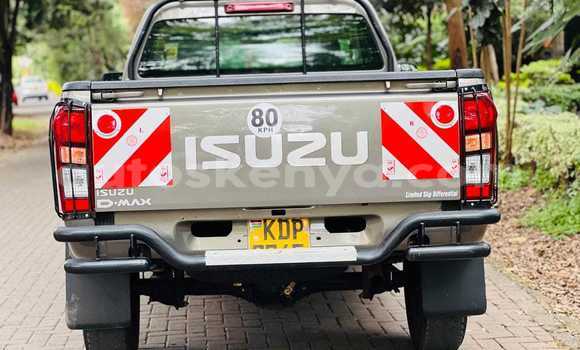 Nunua Ilio tumika Isuzu D–MAX Fedha Gari ndani ya Machakos nchini Nairobi Nunua Ilio tumika Isuzu D–MAX Fedha Gari ndani ya Machakos nchini Nairobi