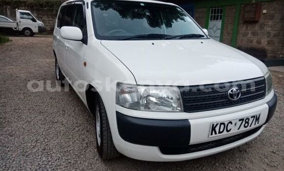 Nunua Ilio tumika Toyota Probox Nyeupe Gari ndani ya Machakos nchini Nairobi