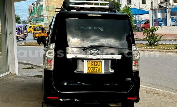 Nunua Ilio tumika Toyota Voxy Nyeusi Gari ndani ya Machakos nchini Nairobi Nunua Ilio tumika Toyota Voxy Nyeusi Gari ndani ya Machakos nchini Nairobi