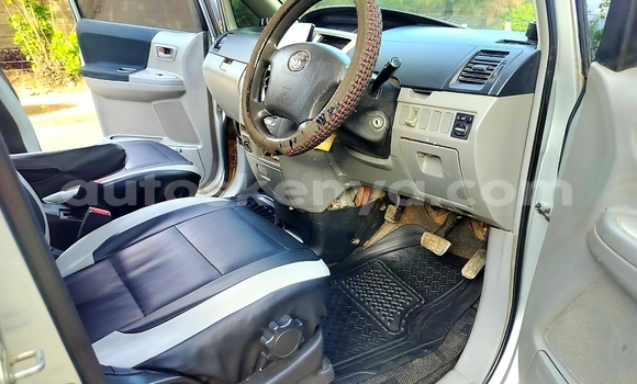 Nunua Ilio tumika Toyota Noah Fedha Gari ndani ya Nairobi nchini Nairobi Nunua Ilio tumika Toyota Noah Fedha Gari ndani ya Nairobi nchini Nairobi