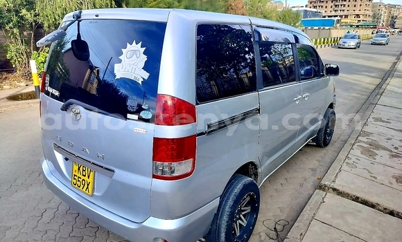 Nunua Ilio tumika Toyota Noah Fedha Gari ndani ya Nairobi nchini Nairobi Nunua Ilio tumika Toyota Noah Fedha Gari ndani ya Nairobi nchini Nairobi