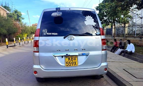 Nunua Ilio tumika Toyota Noah Fedha Gari ndani ya Nairobi nchini Nairobi Nunua Ilio tumika Toyota Noah Fedha Gari ndani ya Nairobi nchini Nairobi