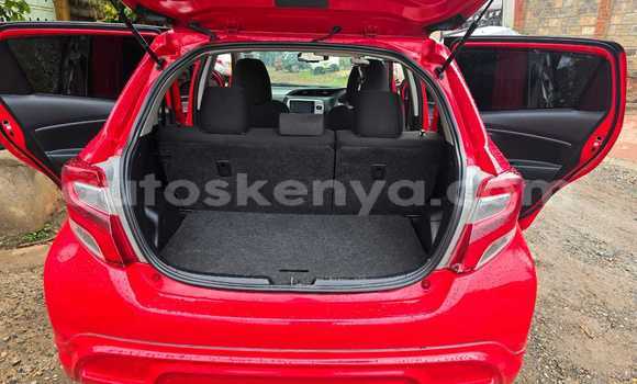 Nunua Ilio tumika Toyota Vitz Beige Gari ndani ya Nairobi nchini Nairobi Nunua Ilio tumika Toyota Vitz Beige Gari ndani ya Nairobi nchini Nairobi