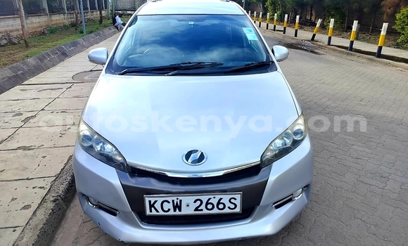 Nunua Ilio tumika Toyota Wish Fedha Gari ndani ya Nairobi nchini Nairobi