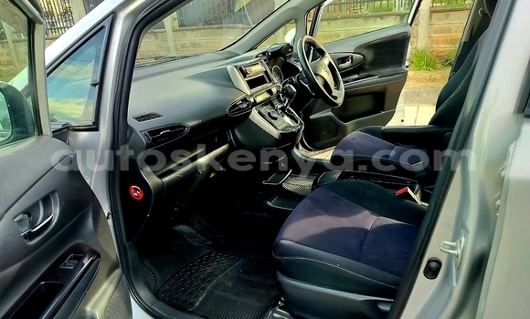 Nunua Ilio tumika Toyota Wish Fedha Gari ndani ya Nairobi nchini Nairobi Nunua Ilio tumika Toyota Wish Fedha Gari ndani ya Nairobi nchini Nairobi