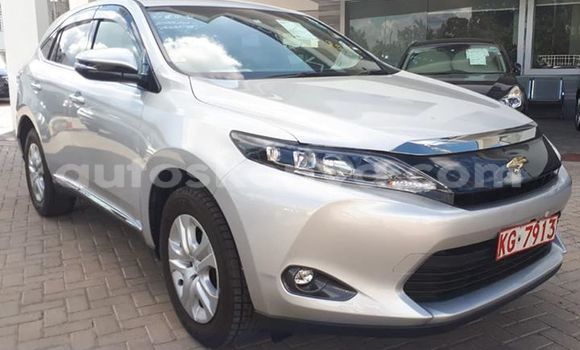 Nunua Ilio tumika Toyota Harrier Fedha Gari ndani ya Mombasa nchini Kenya ya Pwani Nunua Ilio tumika Toyota Harrier Fedha Gari ndani ya Mombasa nchini Kenya ya Pwani
