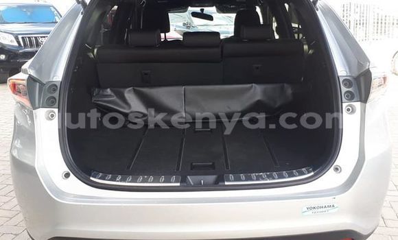 Nunua Ilio tumika Toyota Harrier Fedha Gari ndani ya Mombasa nchini Kenya ya Pwani Nunua Ilio tumika Toyota Harrier Fedha Gari ndani ya Mombasa nchini Kenya ya Pwani