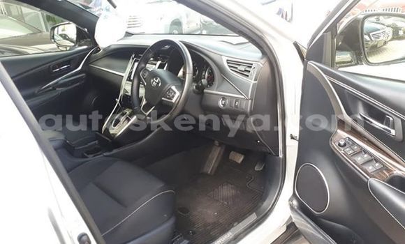 Nunua Ilio tumika Toyota Harrier Fedha Gari ndani ya Mombasa nchini Kenya ya Pwani Nunua Ilio tumika Toyota Harrier Fedha Gari ndani ya Mombasa nchini Kenya ya Pwani