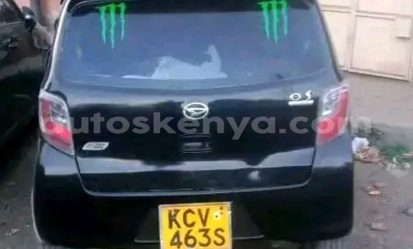 Oofamaa Daihatsu Mira Black Makiinaa iti Habaswein keessatti Northeast Kenya keessatti Oofamaa Daihatsu Mira Black Makiinaa iti Habaswein keessatti Northeast Kenya keessatti