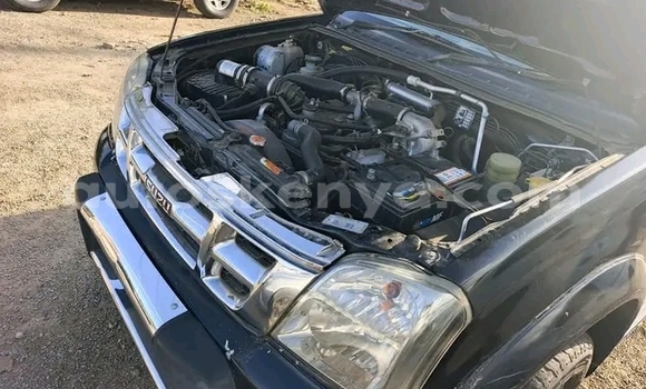 Nunua Ilio tumika Isuzu D–MAX Nyeusi Gari ndani ya Bute nchini Kaskazini Mashariki mwa Kenya
