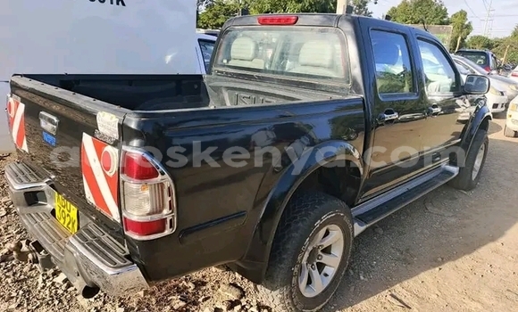 Oofamaa Isuzu D–MAX Black Makiinaa iti Bute keessatti Northeast Kenya keessatti Oofamaa Isuzu D–MAX Black Makiinaa iti Bute keessatti Northeast Kenya keessatti