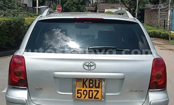 Oofamaa Toyota Avensis Silver Makiinaa iti Gatanga keessatti Nairobi keessatti Oofamaa Toyota Avensis Silver Makiinaa iti Gatanga keessatti Nairobi keessatti