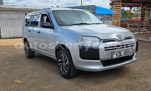 Oofamaa Toyota Succeed White Makiinaa iti Bute keessatti Northeast Kenya keessatti Oofamaa Toyota Succeed White Makiinaa iti Bute keessatti Northeast Kenya keessatti