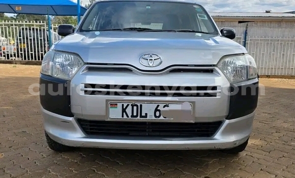 Oofamaa Toyota Succeed White Makiinaa iti Bute keessatti Northeast Kenya keessatti Oofamaa Toyota Succeed White Makiinaa iti Bute keessatti Northeast Kenya keessatti