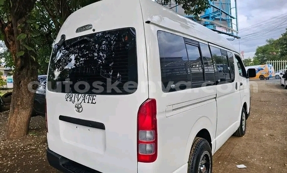 Buy Used Toyota Hiace White Car in Nairobi in Nairobi
