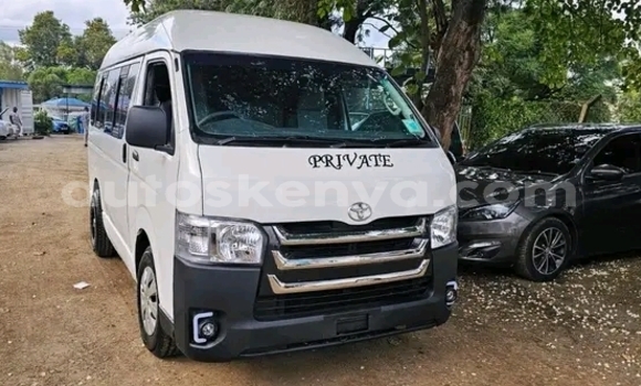 Oofamaa Toyota Hiace White Makiinaa iti Nairobi keessatti Nairobi keessatti Oofamaa Toyota Hiace White Makiinaa iti Nairobi keessatti Nairobi keessatti