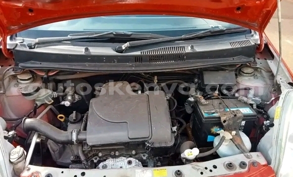 Oofamaa Toyota Passo Red Makiinaa iti Gazi keessatti Coast keessatti Oofamaa Toyota Passo Red Makiinaa iti Gazi keessatti Coast keessatti